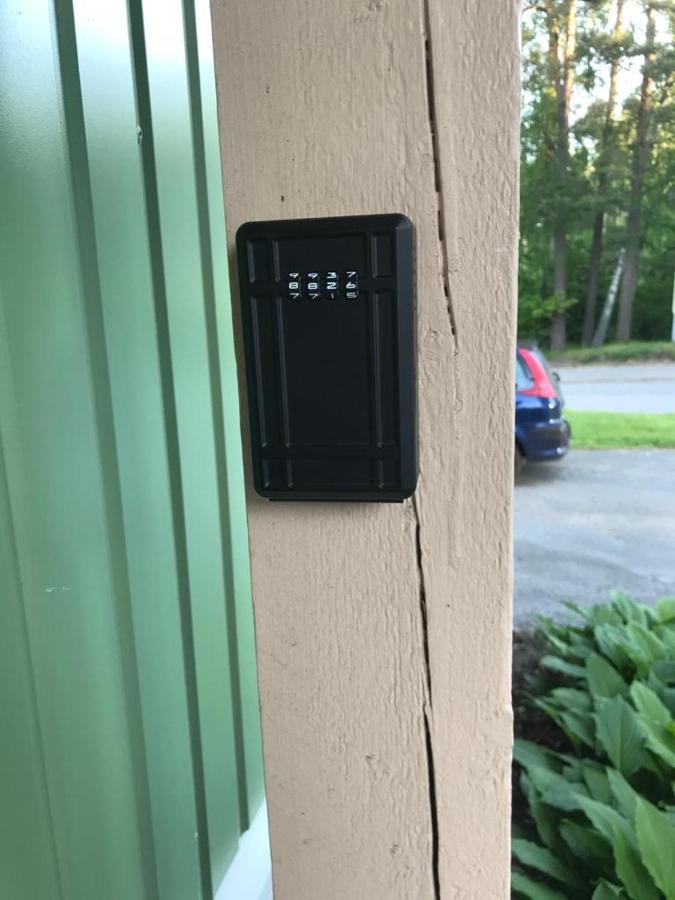 Tyylikaes Rivitaloasunto Lohjalla Luaran gambar