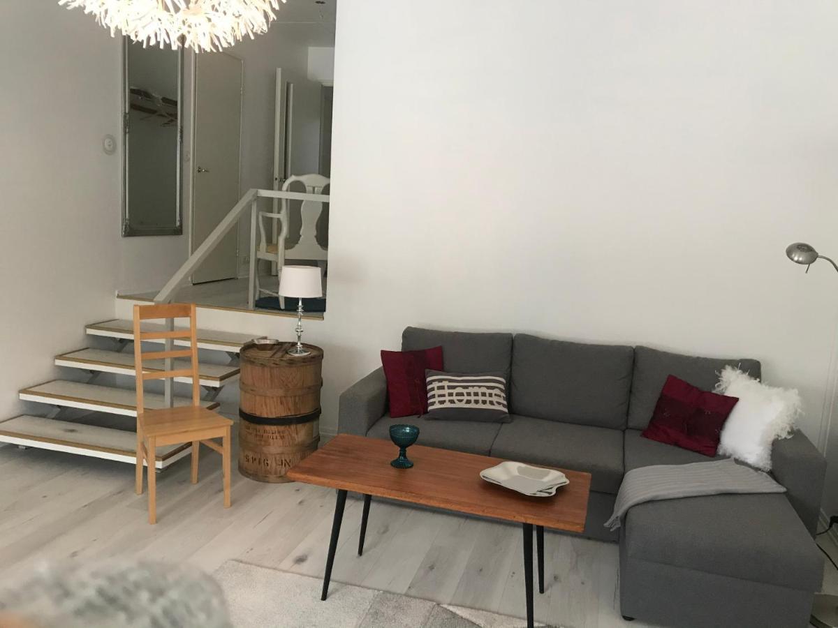 Tyylikaes Rivitaloasunto Lohjalla Luaran gambar